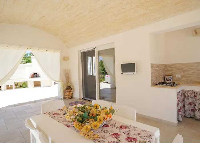 Trullo Lantane سان ميكيلي سالنتينو