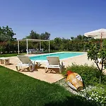 בית נופש Trullo Lantane *