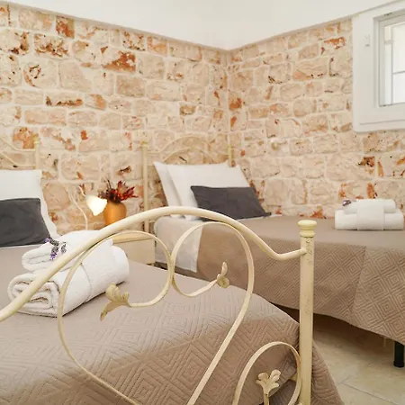 Feriehus Trullo Lantane *